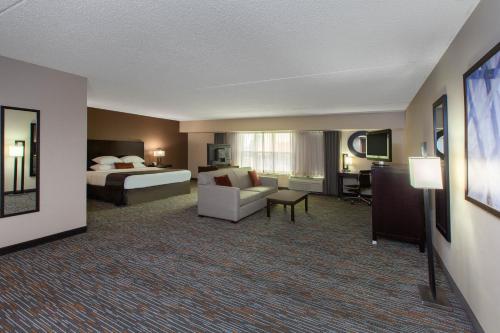 Wingate by Wyndham Oklahoma City Airport - image 8