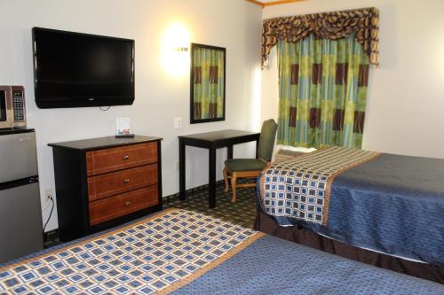 Home Gate Inn & Suites