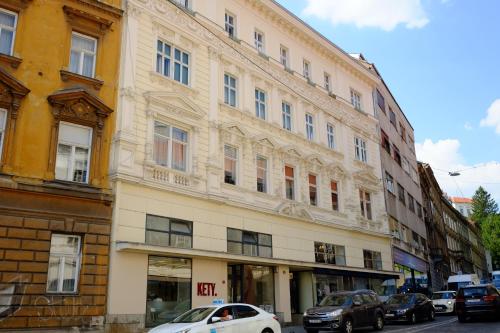 Dış Görünüm, Love Croatia Hostel - Mir Guesthouse in Zagreb