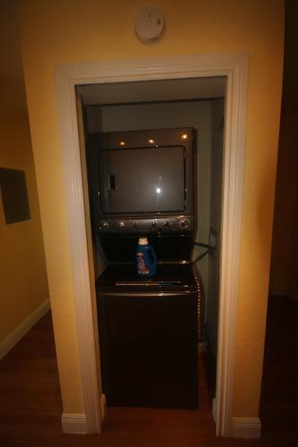 1/1 bed&bath condos 5 min drive to Siesta in Sarasota, USA