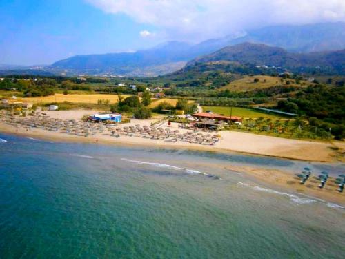  WEBNODE LA PALMA APARTMENTS 4,beachfront paradise! in Georgioupoli