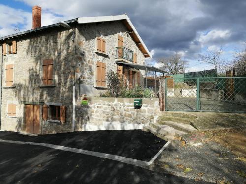 gite de Sauviat 25 chemin du grand Pacher le bourg de Sauviat 63120 in Sauviat
