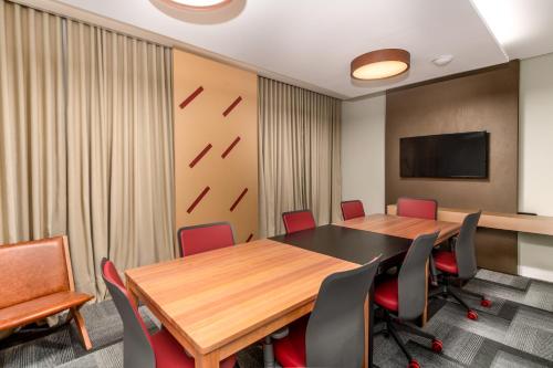 Meeting room / ballrooms, Intercity Portofino Florianopolis near Pucci's Restaurante E Lanchonete