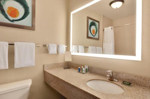 Radisson Hotel Lenexa Overland Park - main image