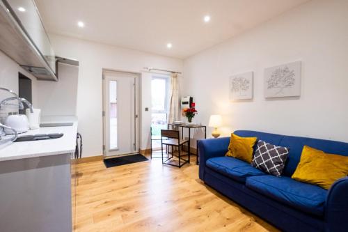 Three Tuns Apartments - Ash - image 5