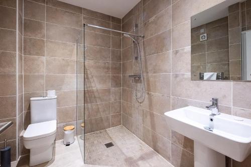 Three Tuns Apartments - Ash - image 3