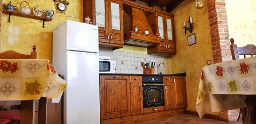 virtuve, Casa Rural El Colorao in Sotés