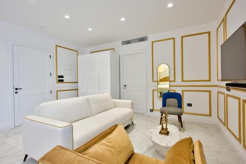 HOLM Boutique & SPA - IK Collection - image 3