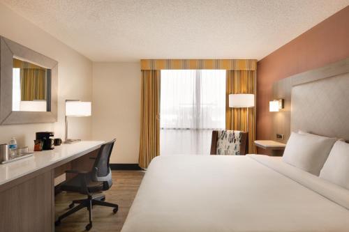Radisson Hotel Lenexa Overland Park - image 8