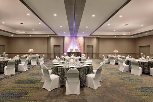 Radisson Hotel Lenexa Overland Park