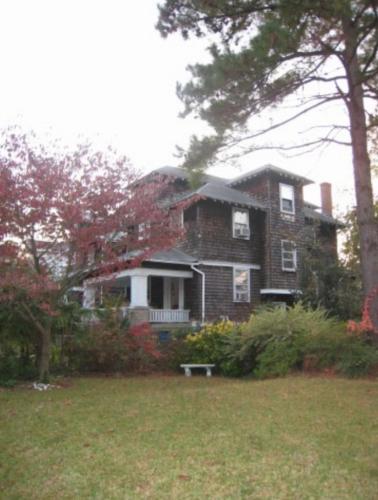 Private suite, beautiful old house, quiet location