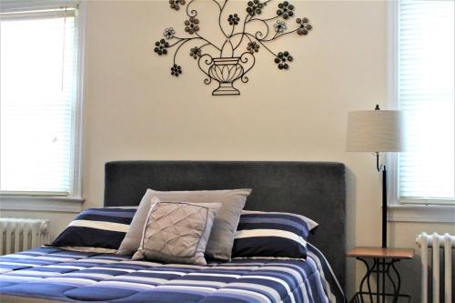 Master Bedroom-Private Bath, Washington DC photo 5