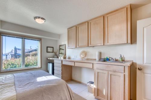 Chapman Point Cannon Beach Home with hot-tub - image 4