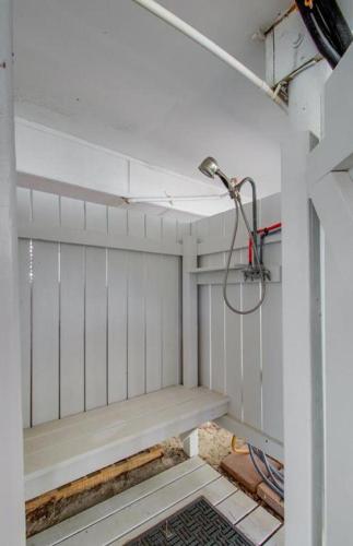 72 Pelican Bay - image 2