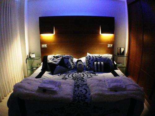 Deluxe Double Room image 8