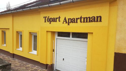 Tópart Apartman