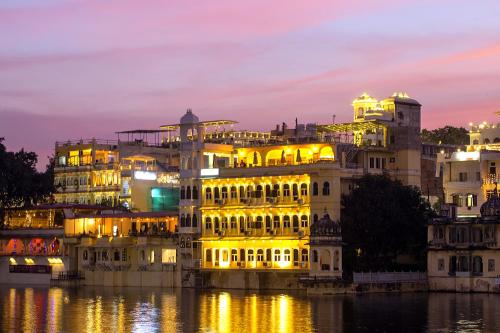 Sarovar - Lake Facing Boutique Hotel On Lake Pichola, Udaipur (foto 7)
