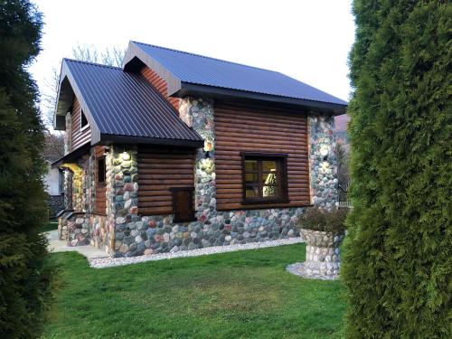 Stone Lodge 2 - image 2