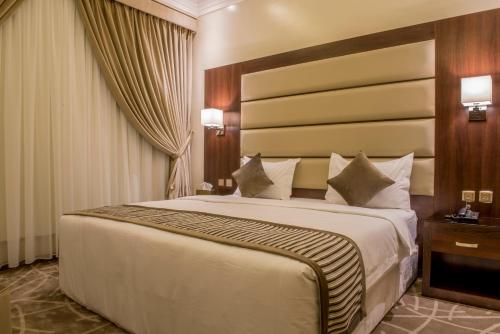 Royal Suite image 7