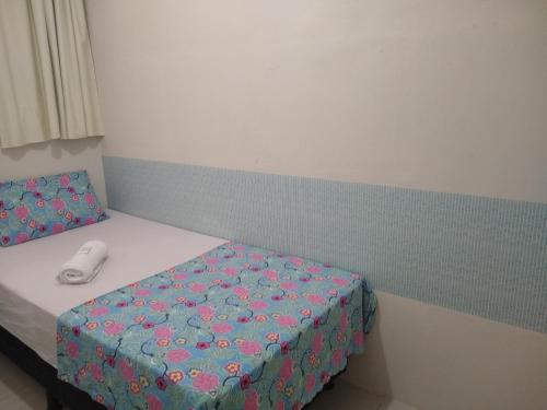 Small Single Room image 9