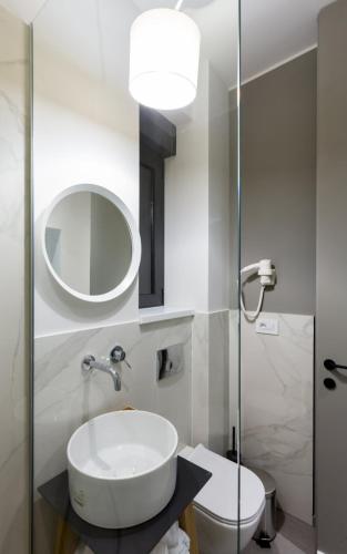 Teanna Lux Apartments - image 3