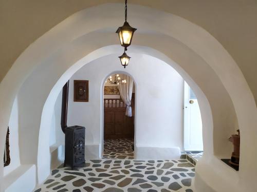  «Astrofeggia» A private stone house Nature-Seaview in Mandrakion