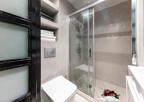 The Monastiraki Metro Lux Suite!, Афины (фото 9)