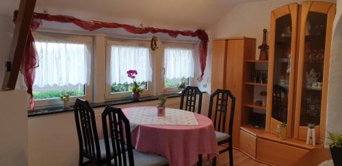 บริการและสิ่งอำนวยความสะดวก, Bei Oparius wohlfühlen (Bei Oparius wohlfuhlen) in กันเดอร์กีเซ