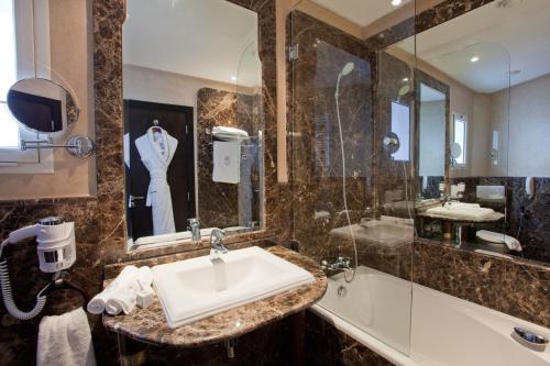 Junior Suite image 5
