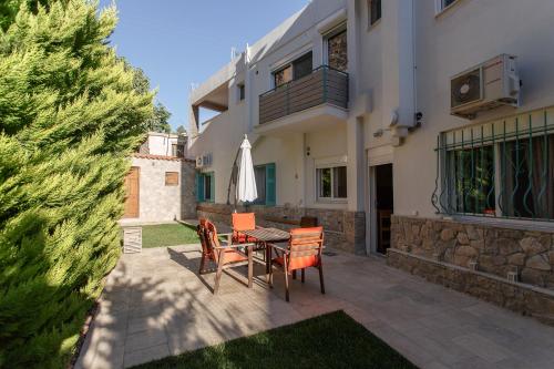  ARGO - your luxury stay with private garden in Loutraki in Loutraki