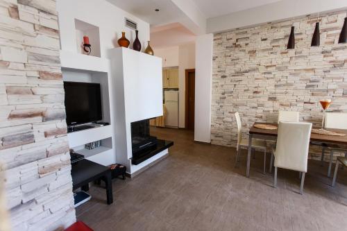  ARGO - your luxury stay with private garden in Loutraki in Loutraki