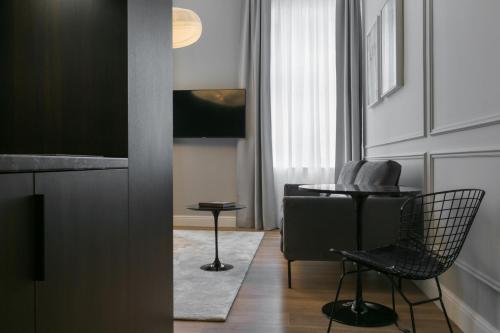 Bumblebee Luxury Apartments 2