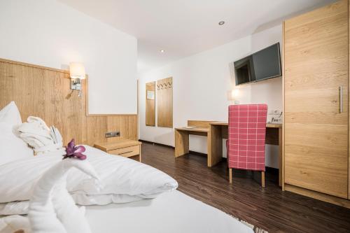 Hotel Kirchlerhof - main image
