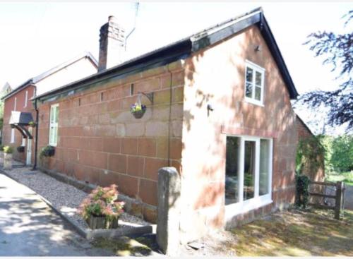 Pear Tree Cottage, , Mid Wales