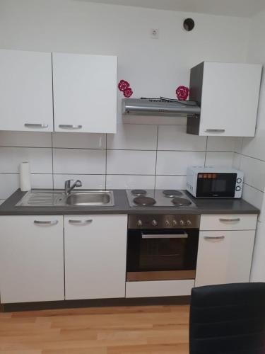 مطبخ, KM Apartment in Triberg Town Center