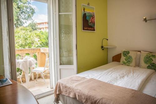 Small Single Room