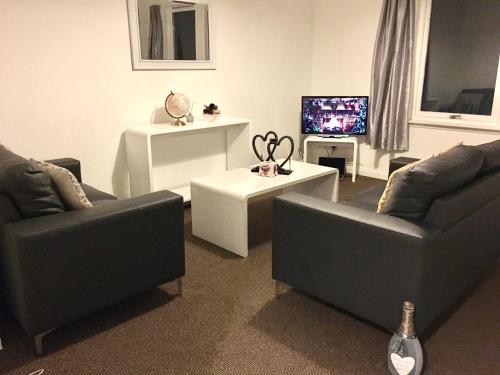 B&B Aberdeen - Central Spacious 2 Bedroom by Union Square Free Parking - Bed and Breakfast Aberdeen