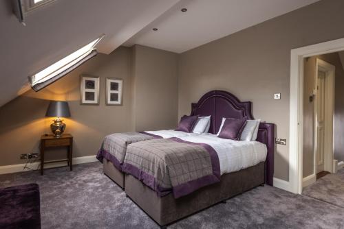 Bishop's Gate Hotel - image 6
