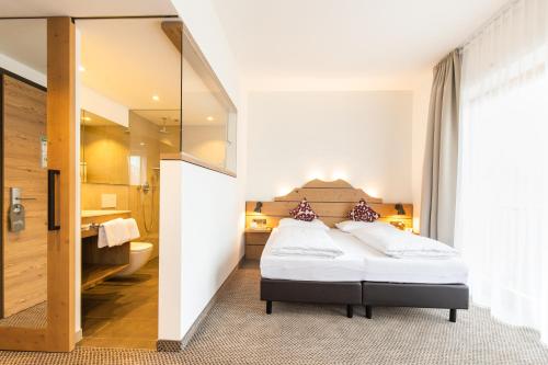 1 queen bed