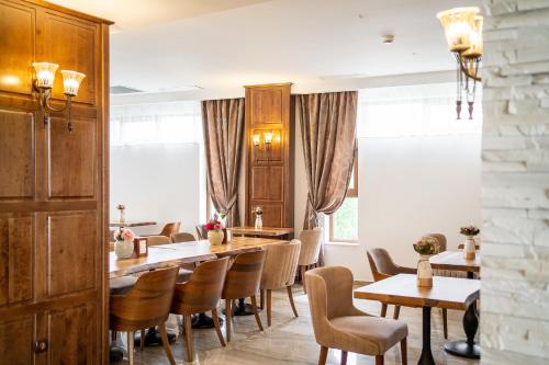 RED CONFORT HOTEL Boutique - image 4