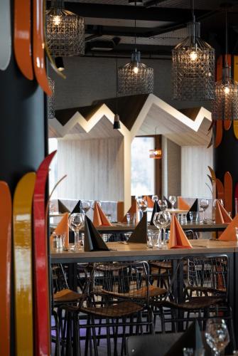 Base Camp Lodge Hotels - image 13