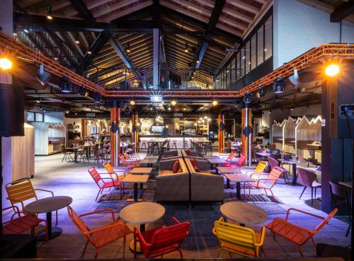 Pub/Ruang Rehat, Hotel Base Camp Lodge in Bourg-Saint-Maurice