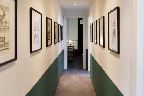 Santa Cecilia in Trastevere with Balcony - image 9