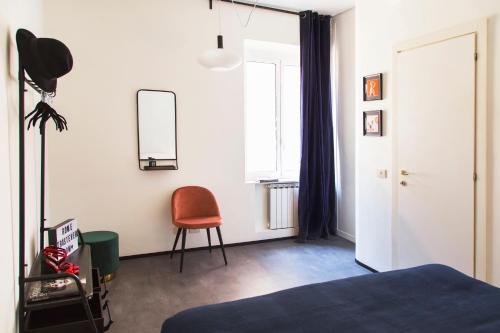 Santa Cecilia in Trastevere with Balcony - image 7