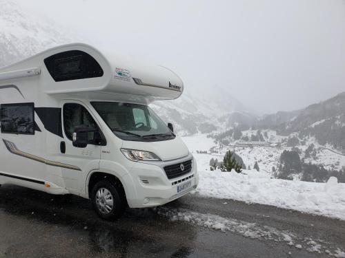 Aneto Caravaning Renting - Sport 340 UP in Benasque