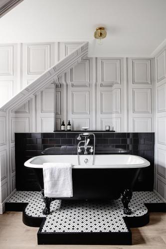 Pembroke Townhouse - image 12