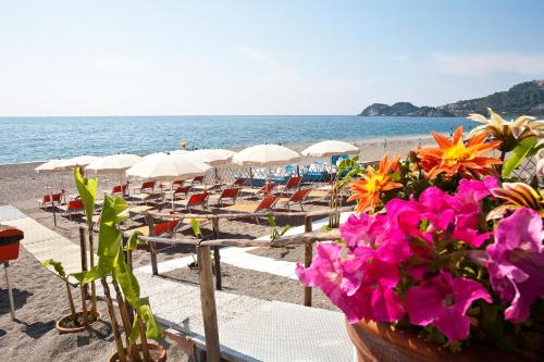 Taormina Beach House 2
