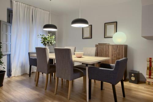 Instalaciones, La Casa Gris in Tudela