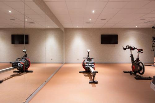 Fitness center, Hotel Base Camp Lodge in Bourg-Saint-Maurice