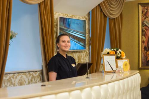 Catherine Art Hotel - main image